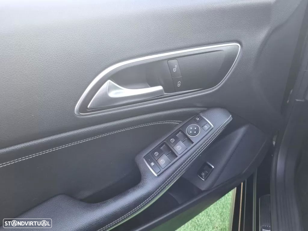 Mercedes-Benz CLA 220 d Aut. - 11