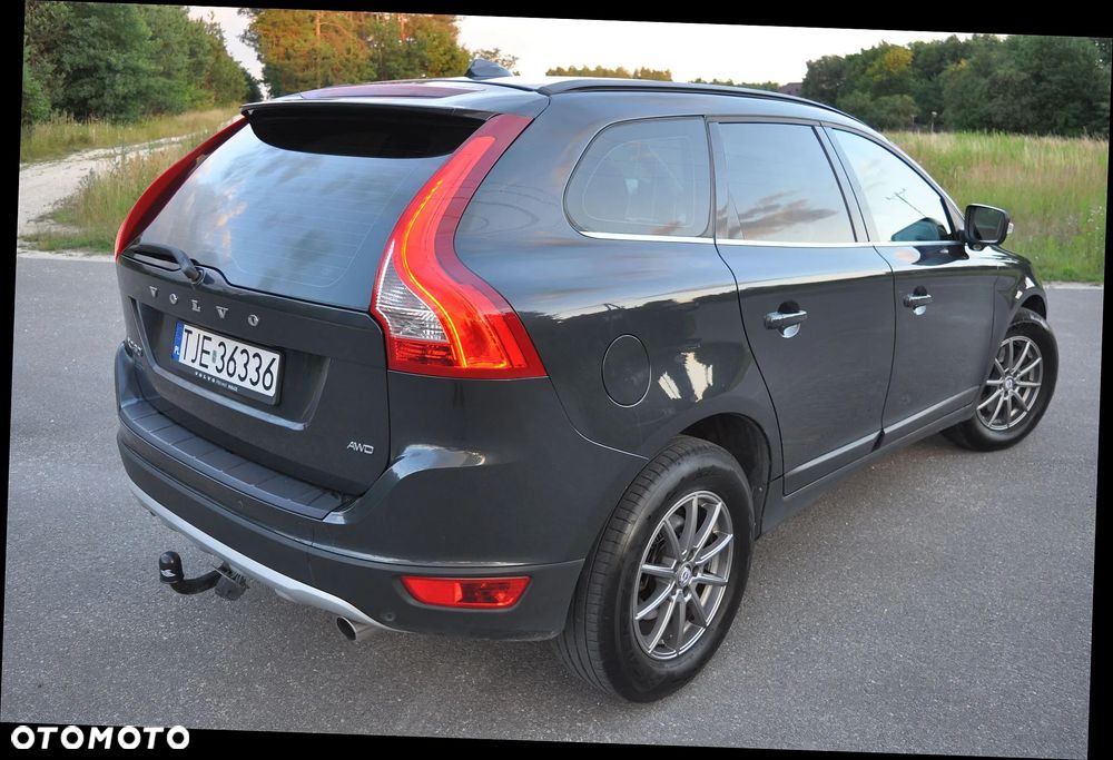 Volvo XC 60 2.4D AWD Momentum - 9