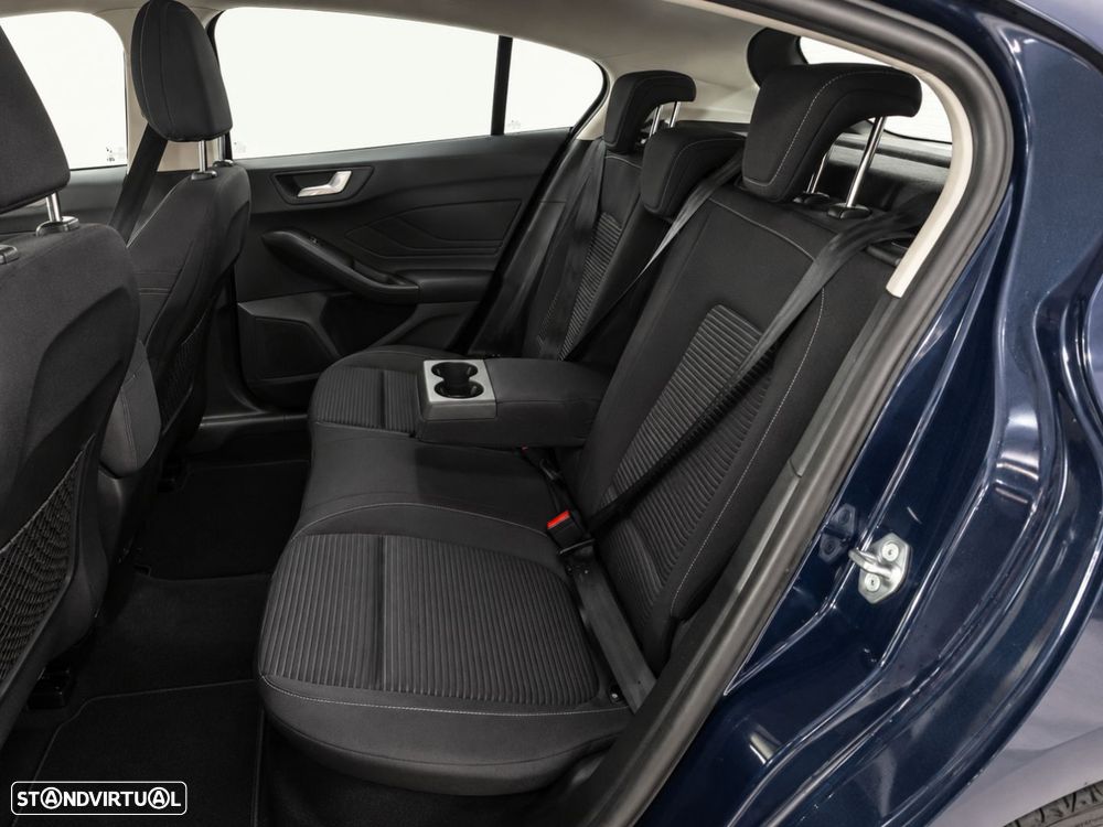 Ford Focus 1.5 TDCi EcoBlue Titanium - 6
