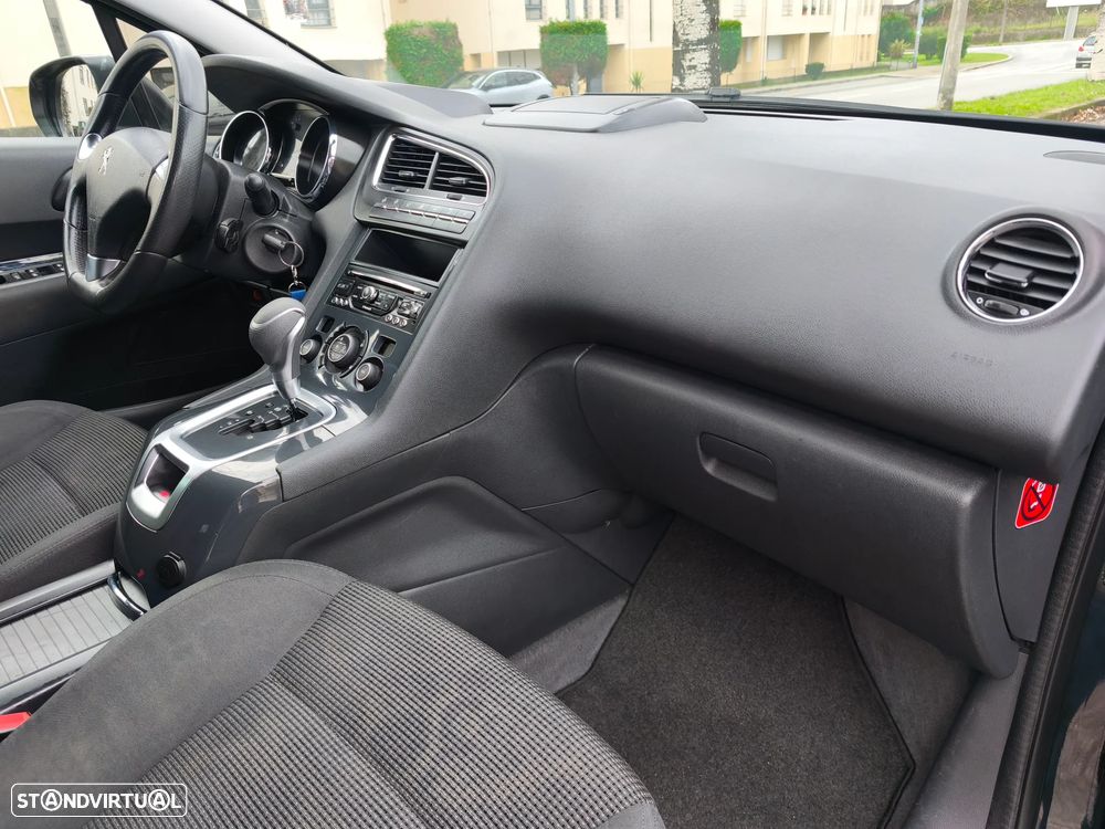 Peugeot 5008 1.6 BlueHDi Allure EAT6 - 12