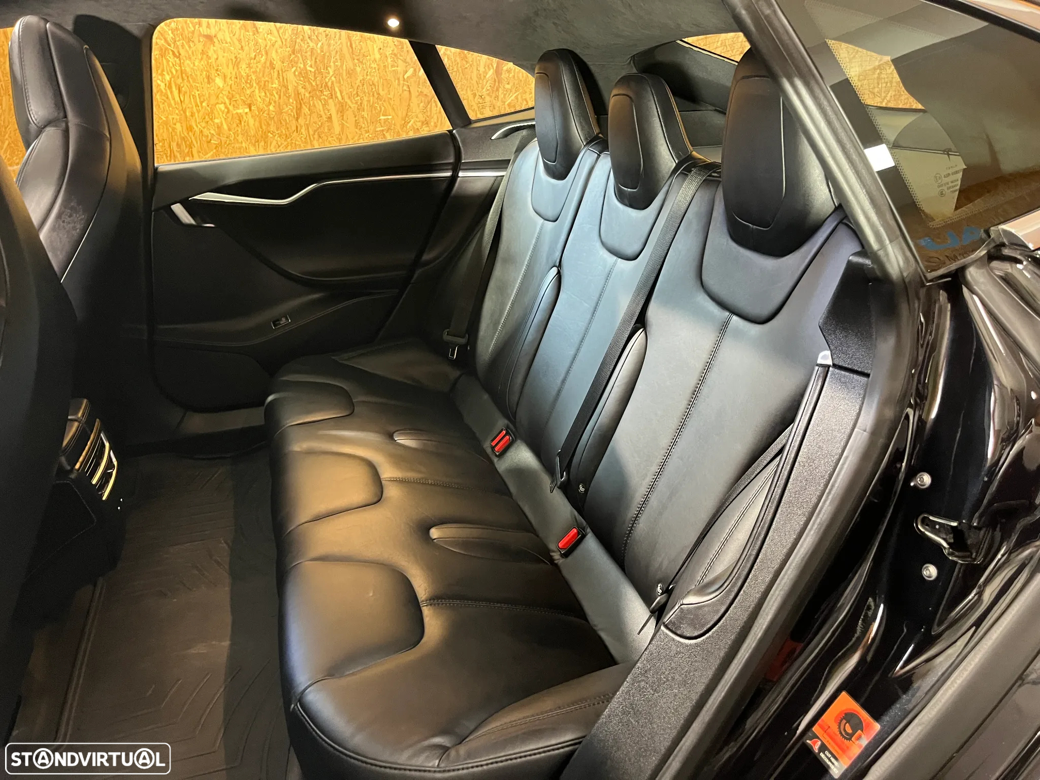 Tesla Model S 75D - 18