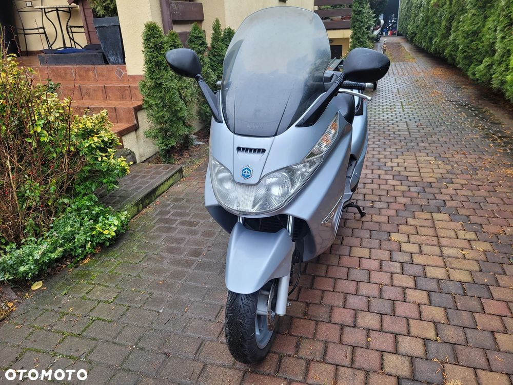 Piaggio X8 - 27