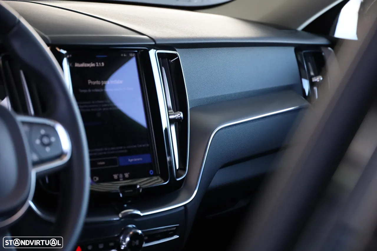 Volvo XC 60 2.0 B4 Core - 15