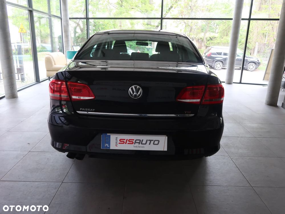 Volkswagen Passat 1.4 TSI BMT Comfortline - 4