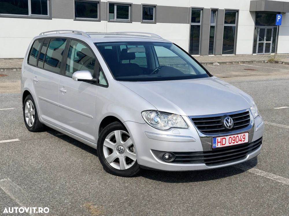 Volkswagen Touran 2.0 TDI DPF Highline - 2
