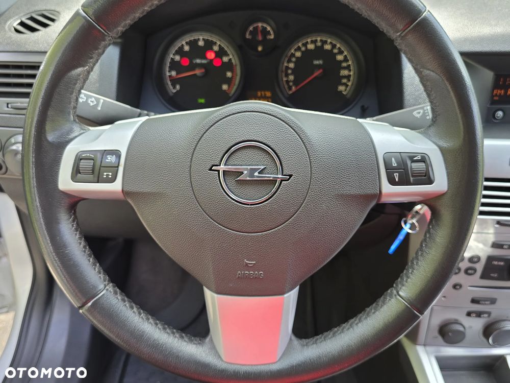 Opel Astra 1.6 Enjoy - 12