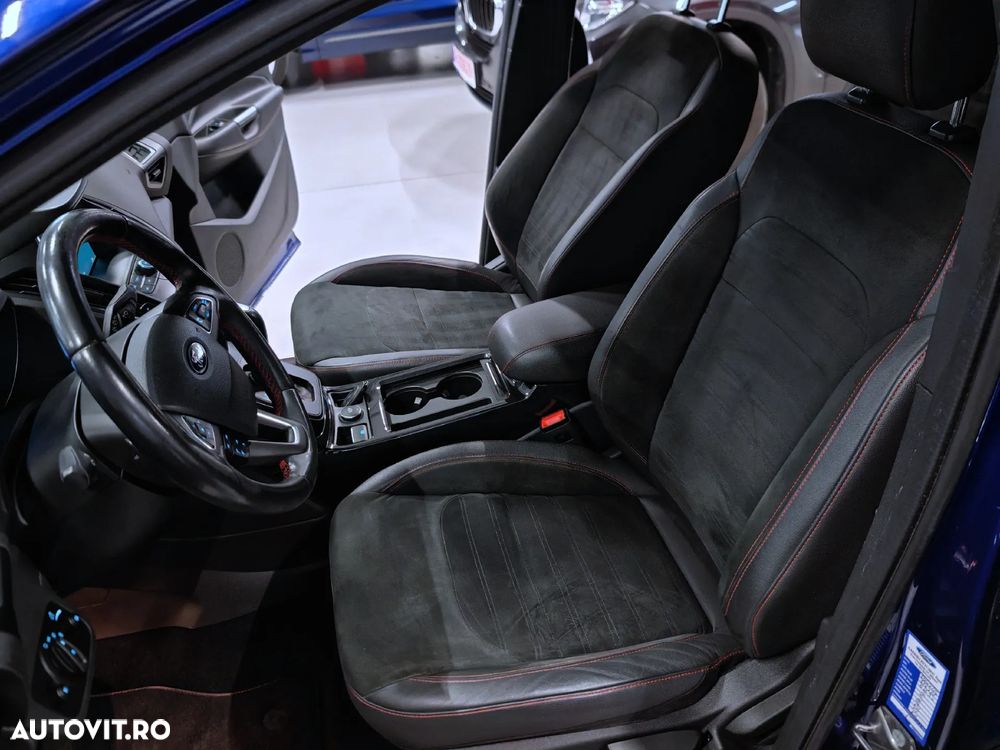 Ford Kuga 1.5 TDCi 2x4 Aut. ST-Line - 8