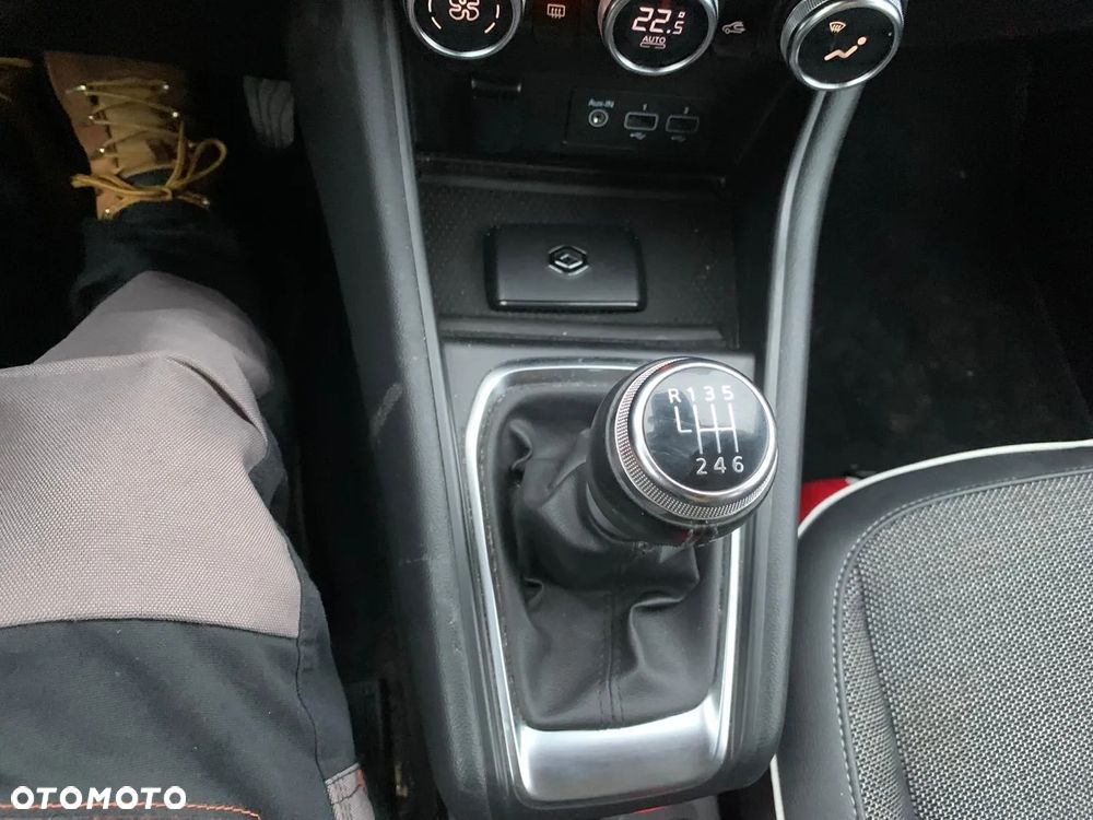 Renault Captur BLUE dCi 115 INTENS - 17