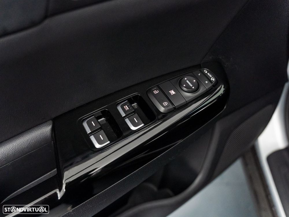 Kia Sportage 1.6 CRDI ISG Drive - 17