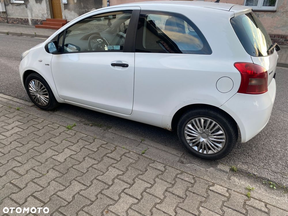 Toyota Yaris - 2