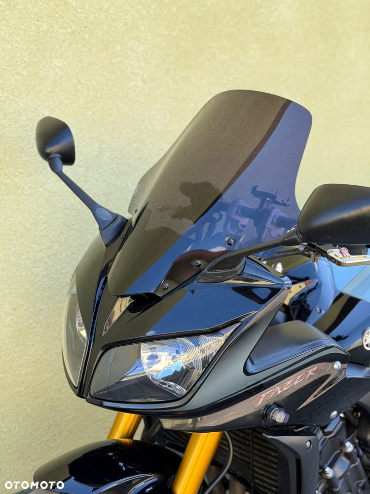 Yamaha FZ - 28
