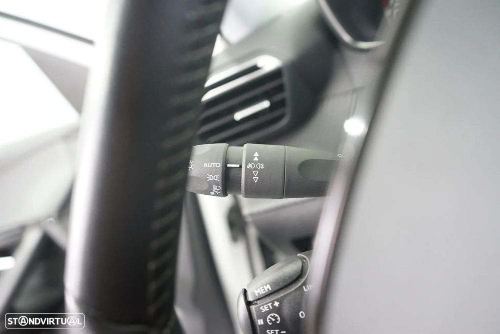 Peugeot 2008 1.2 PureTech Active - 24