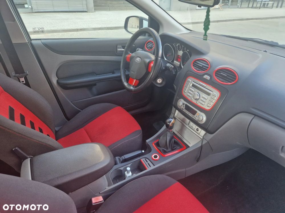 Ford Focus 1.8 TDCi Ambiente - 5