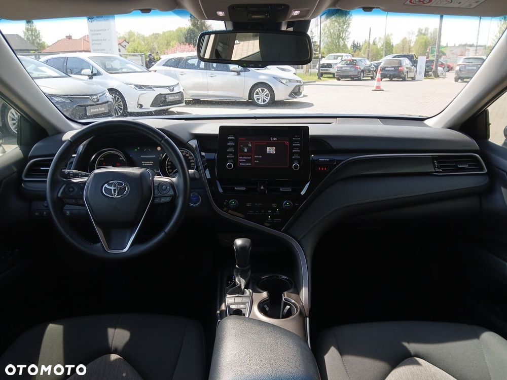 Toyota Camry 2.5 Hybrid Comfort CVT - 12