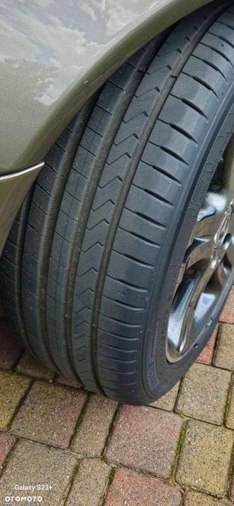 Mercedes-Benz Klasa E - 16