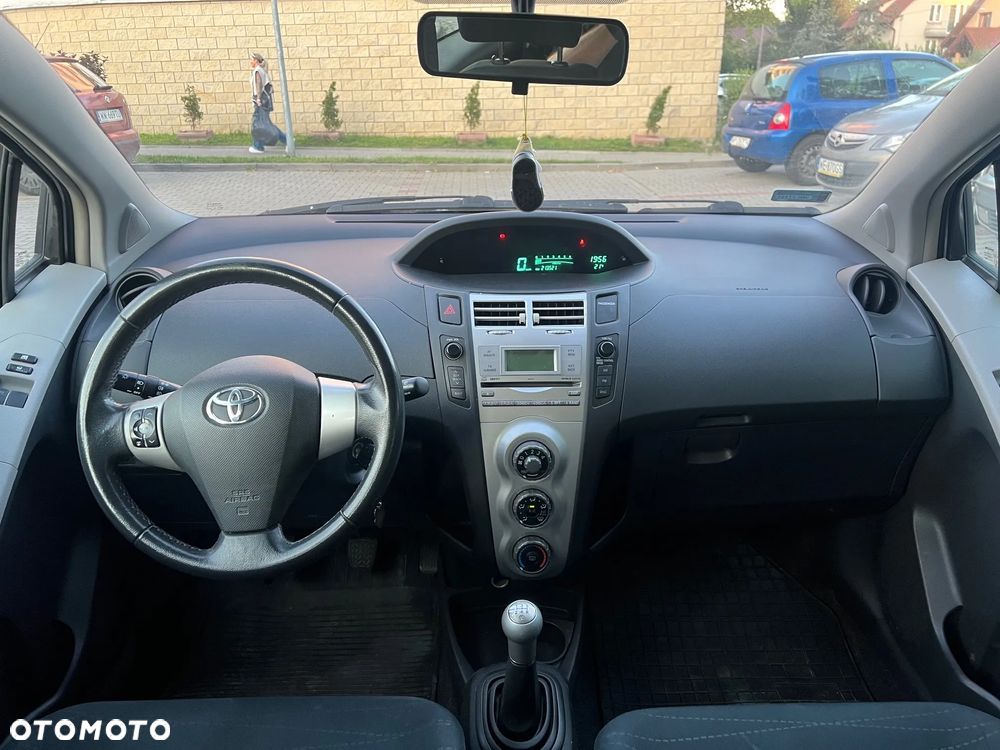 Toyota Yaris - 6