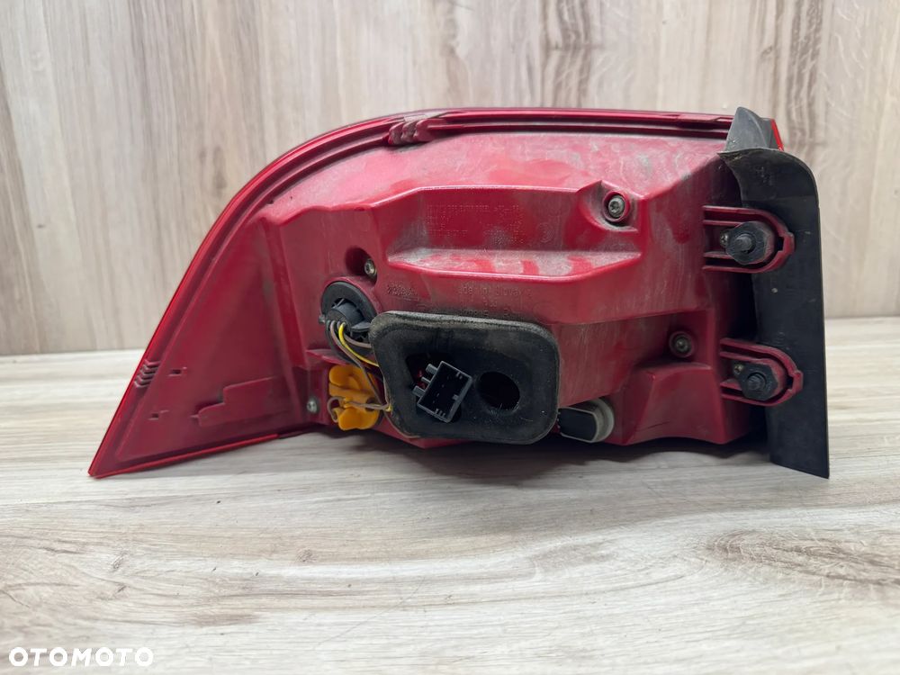 Lampa tylna prawa Vw Passat B7 Kombi Led Europa - 3