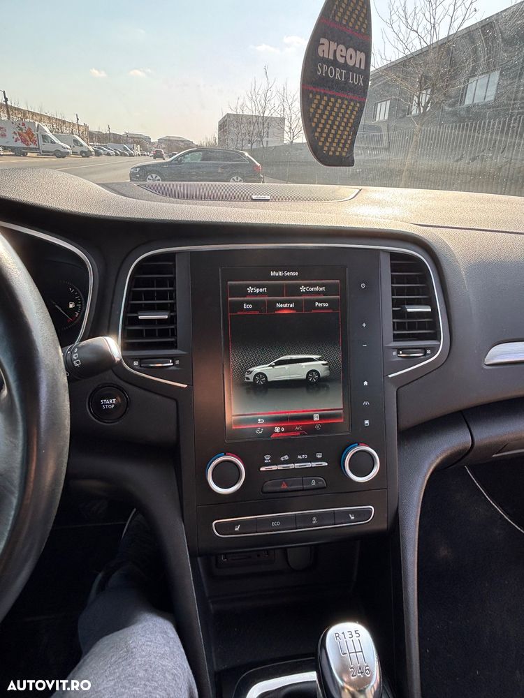 Renault Megane ENERGY TCe 130 BOSE EDITION - 16