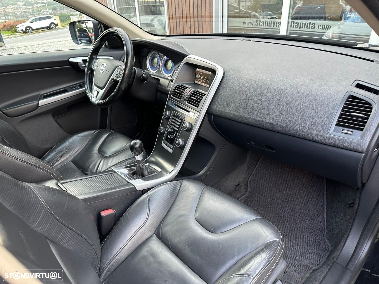 Volvo XC 60 2.0 D3 Drive R-Design - 15