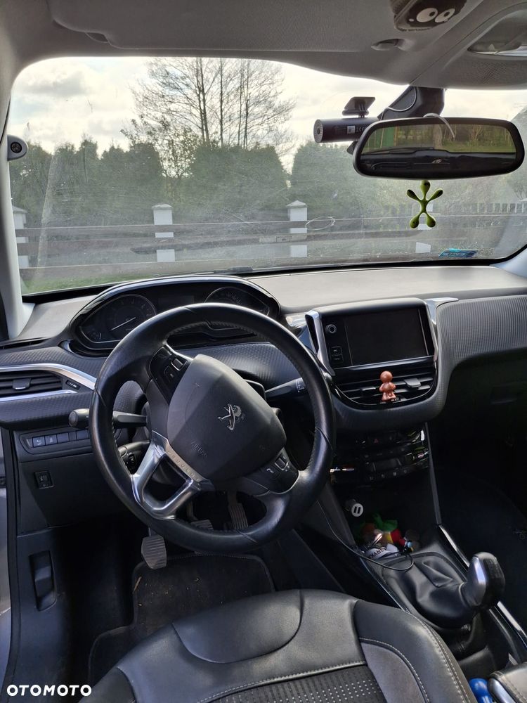 Peugeot 2008 2017 photo 5