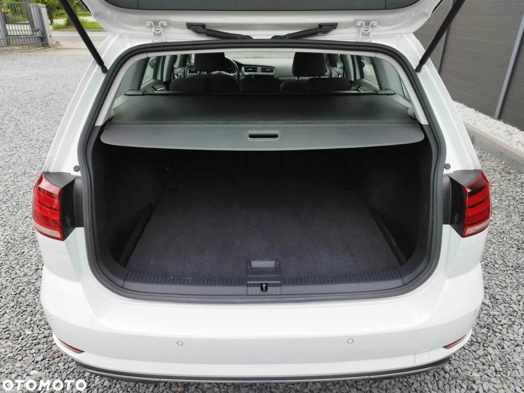 Volkswagen Golf 2.0 BlueTDI Comfortline - 24