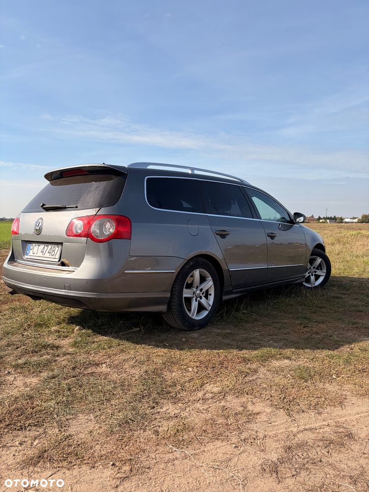 Volkswagen Passat - 16