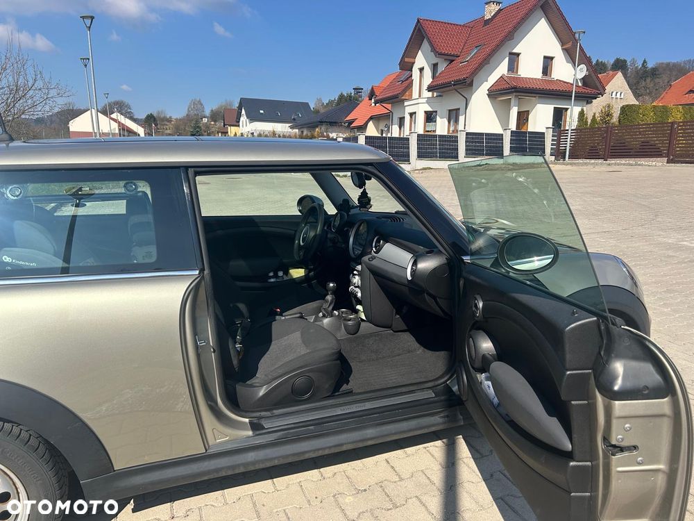 MINI ONE Standard - 15