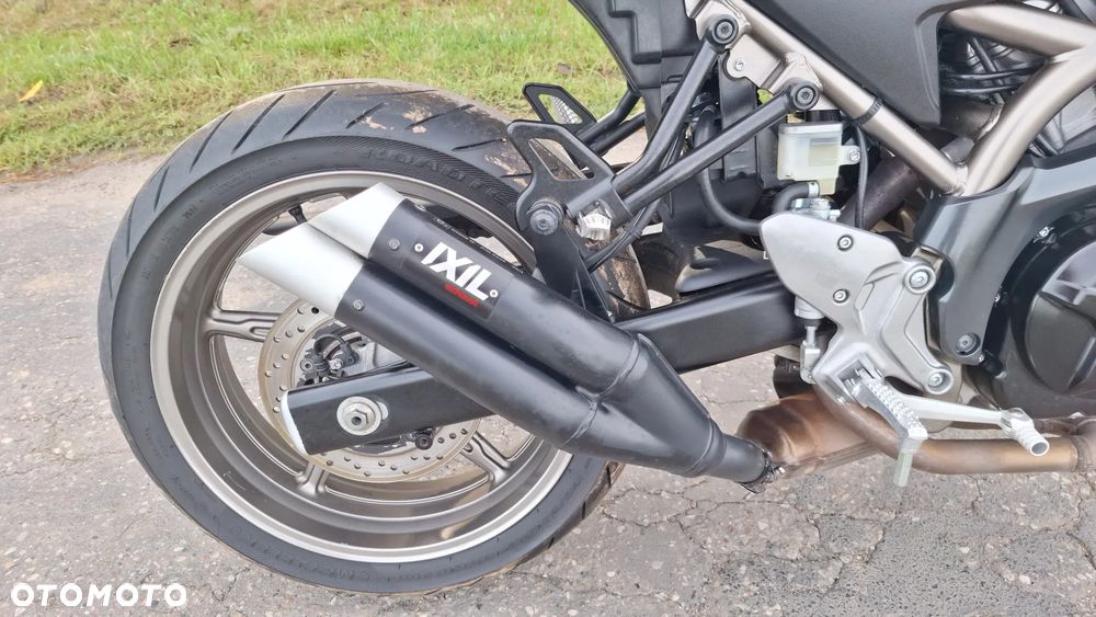 Suzuki SV - 25