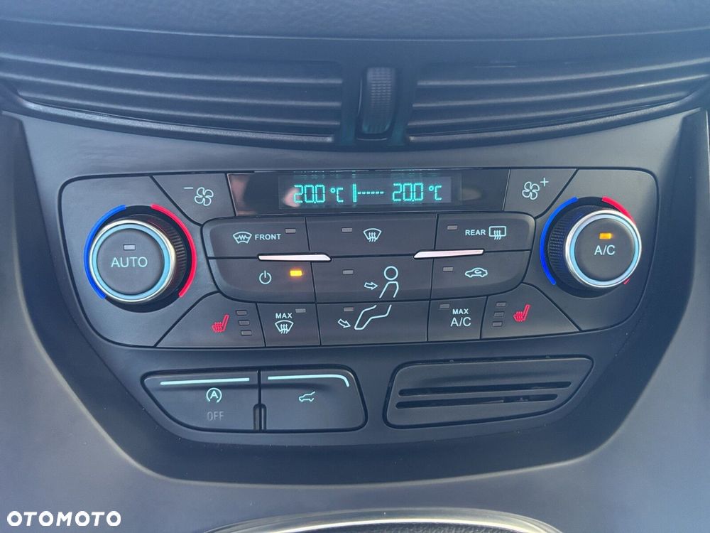 Ford Kuga - 25