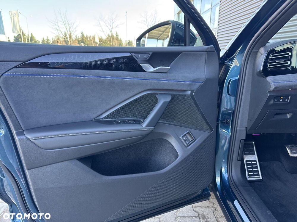 Volkswagen Tiguan - 10