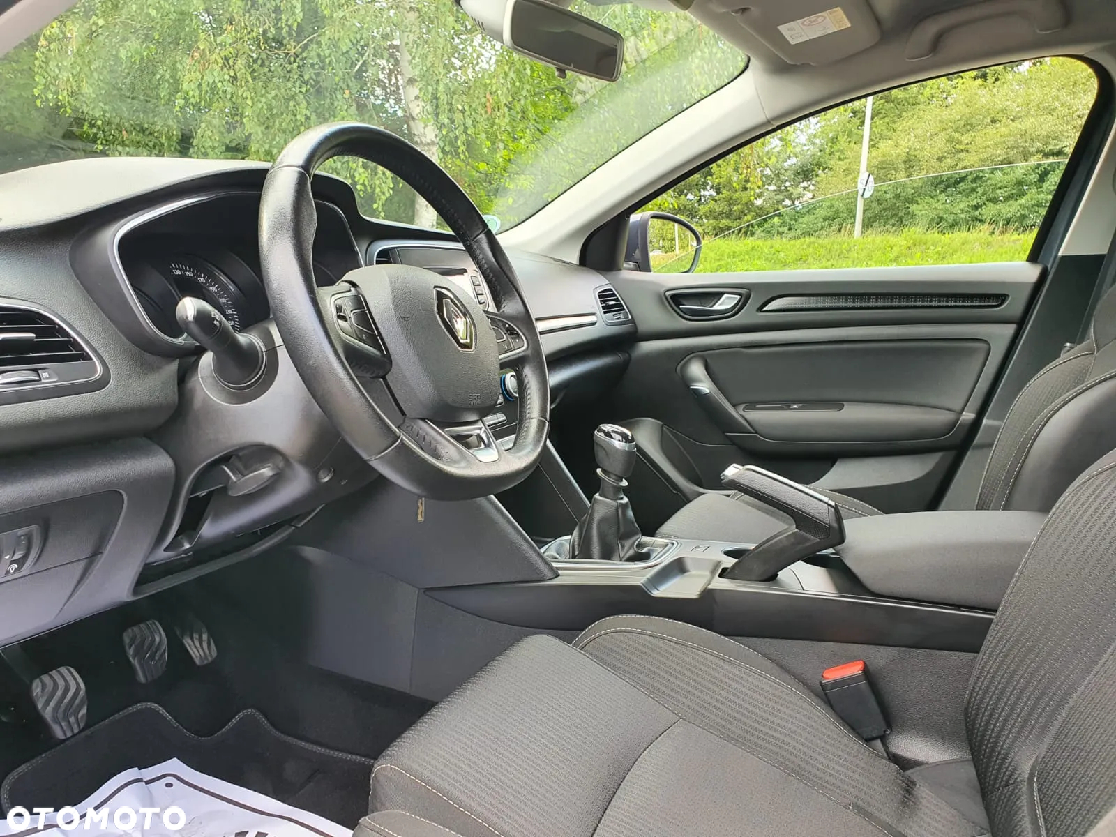 Renault Megane ENERGY TCe 130 EXPERIENCE - 19