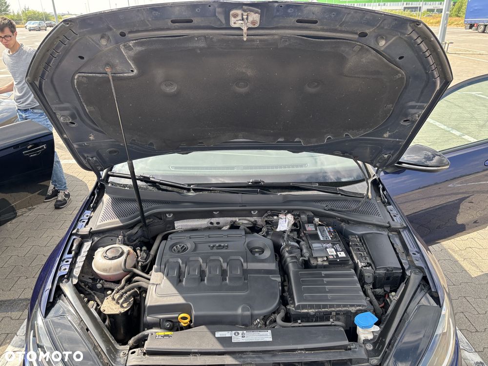 Volkswagen Golf - 8