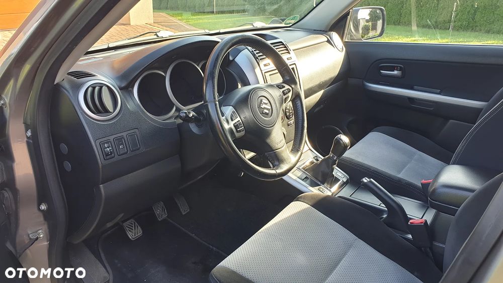 Suzuki Grand Vitara 1.9 DDiS Comfort DPF Limited - 14