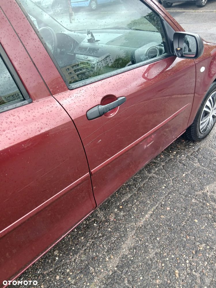 Mazda 2 - 16