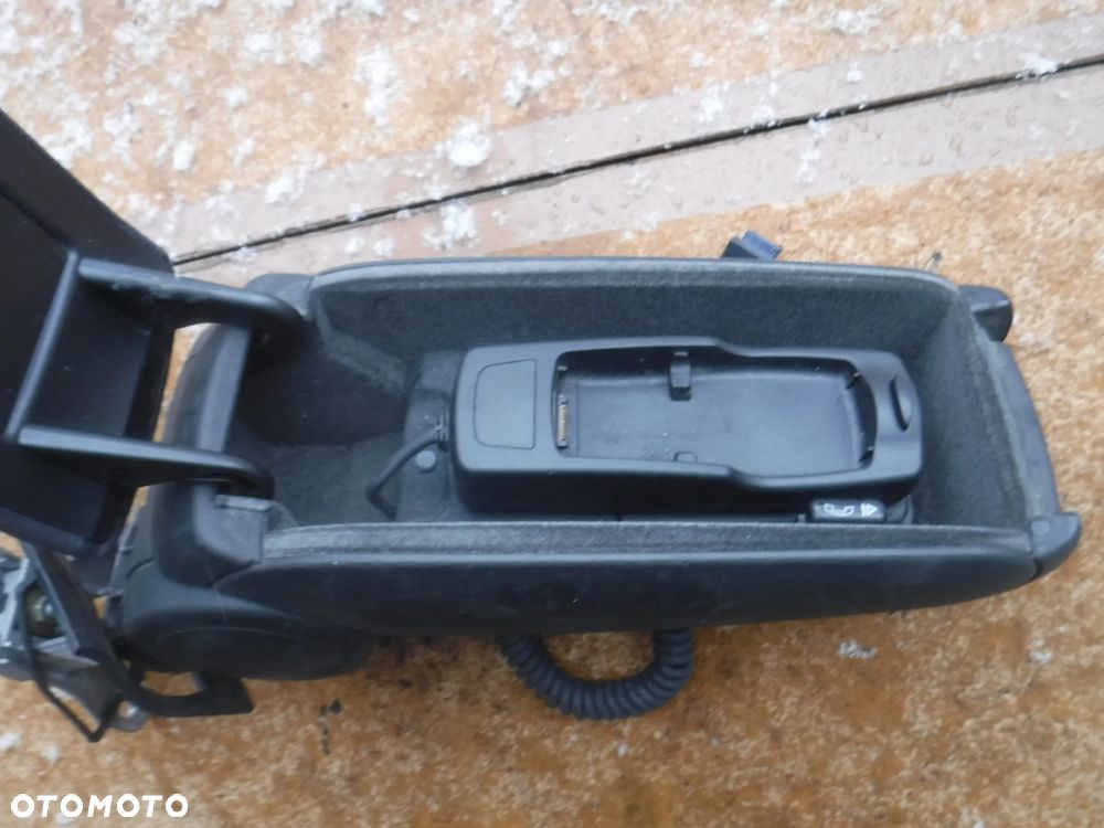 Audi A6 C5 lift podlokietnik ladny - 3