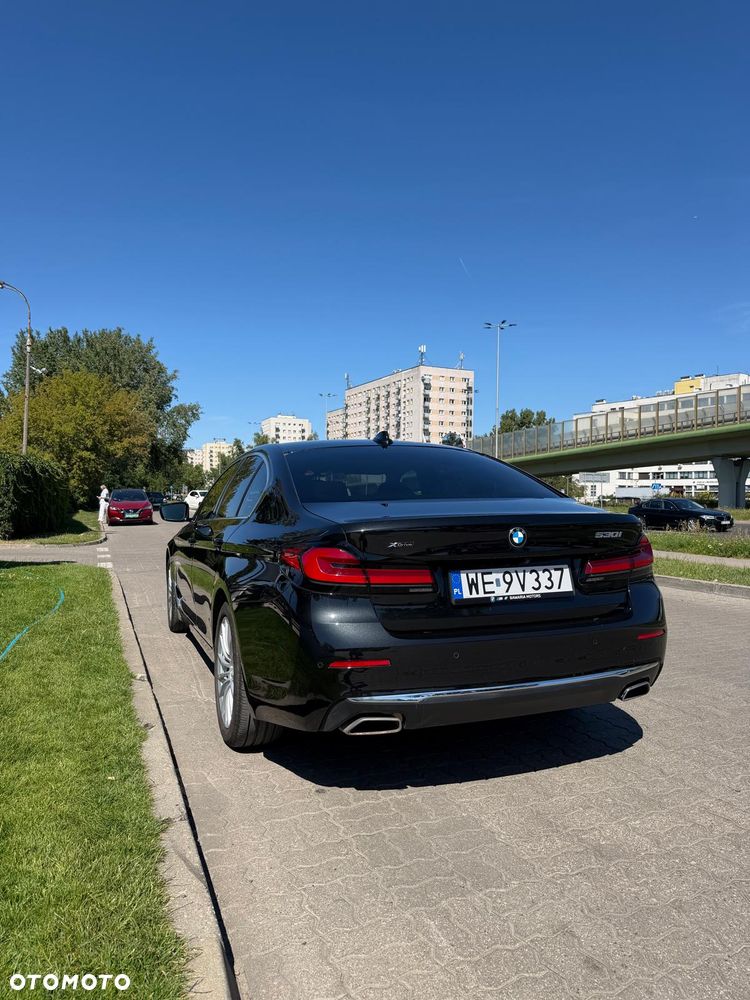 BMW Seria 5 530i xDrive Luxury Line - 2