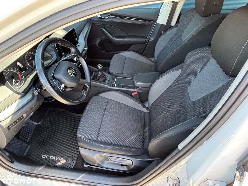 Skoda Octavia 2.0 TDI Ambition - 19