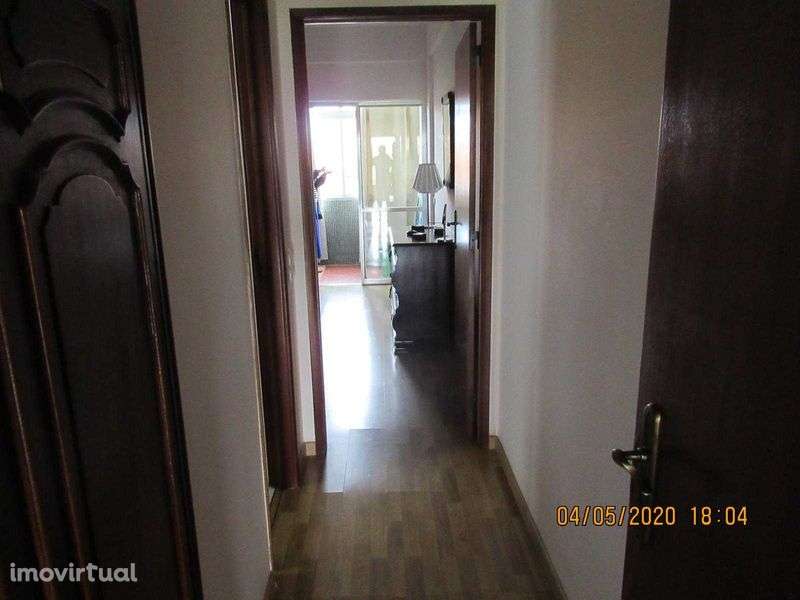 Apartamento T1 perto Alameda - Grande imagem: 4/9