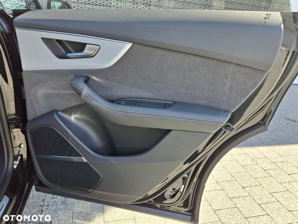 Audi Q8 - 21