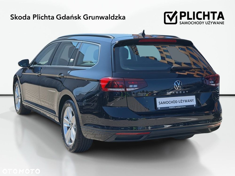 Volkswagen Passat - 8