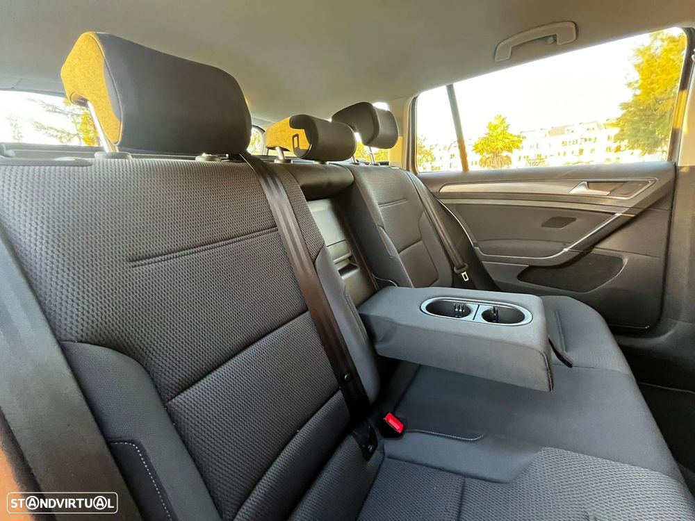 VW Golf Variant 1.6 TDi Confortline - 8