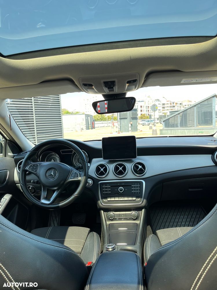 Mercedes-Benz GLA - 14