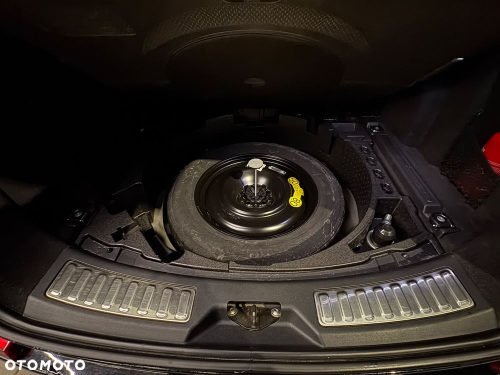 Land Rover Discovery Sport - 19