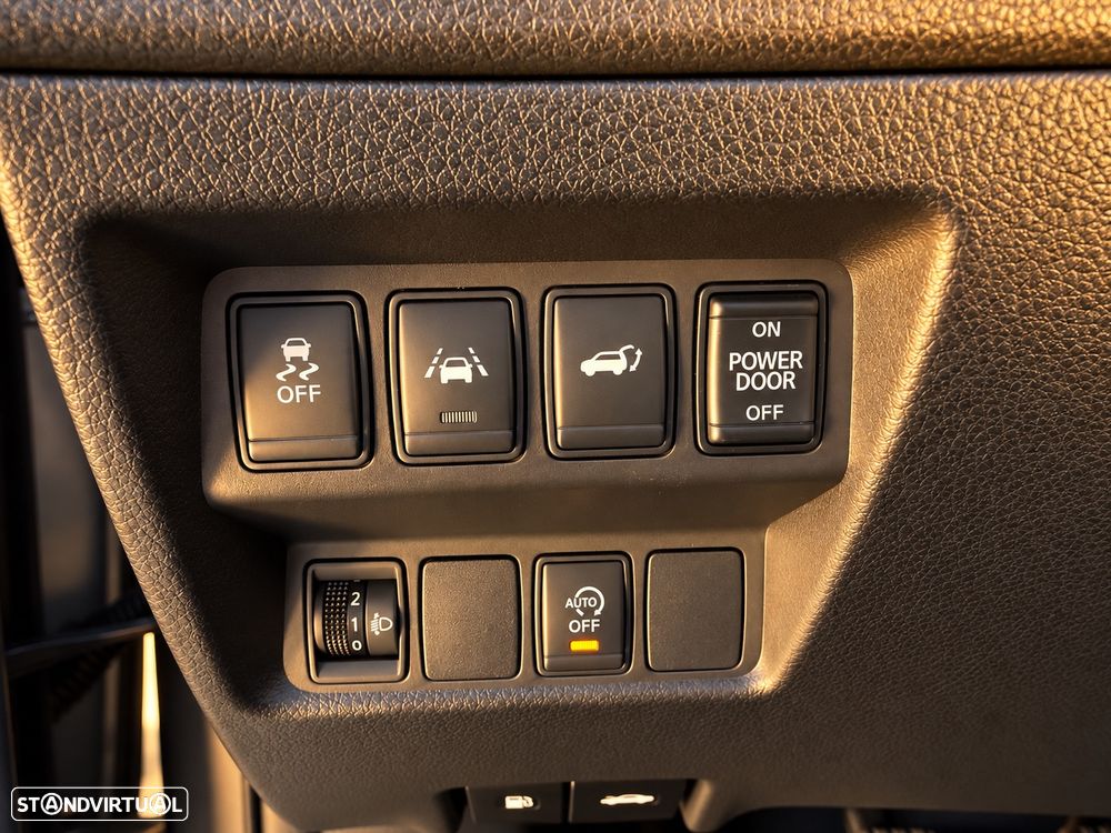 Nissan X-Trail 1.6 dCi N-Connecta - 22