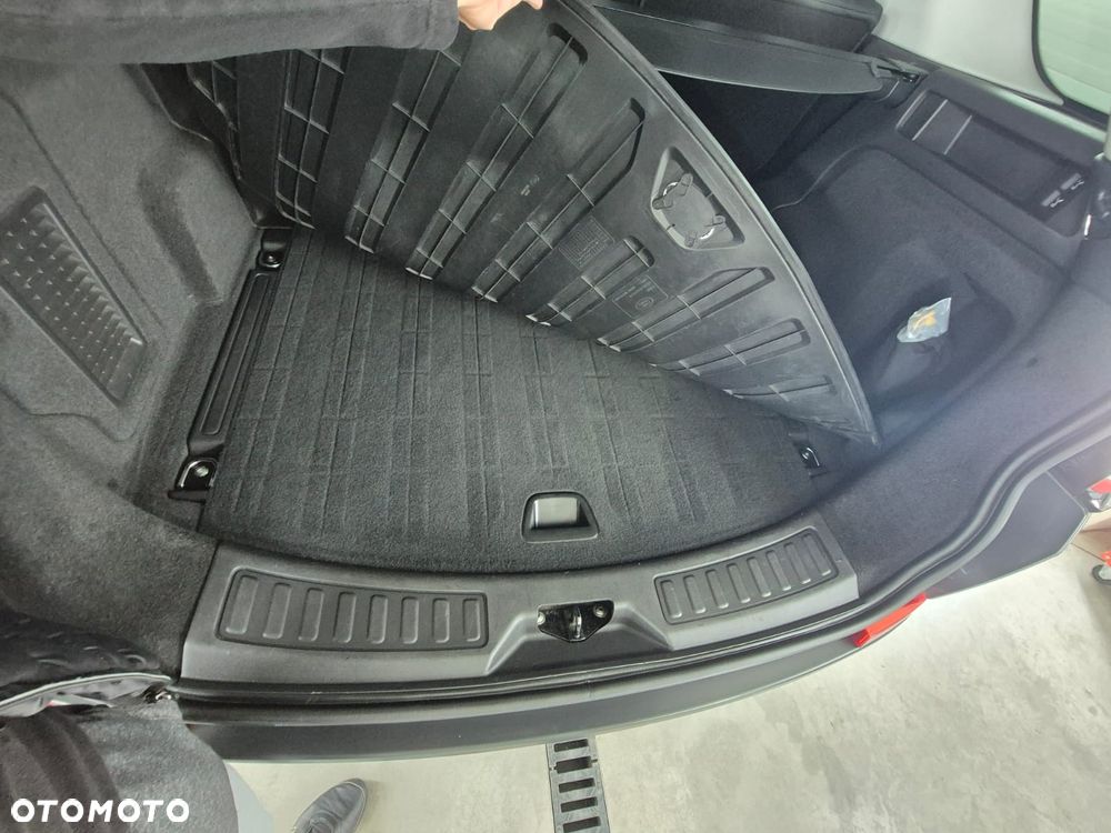 Land Rover Discovery Sport 2.0 TD4 HSE - 20