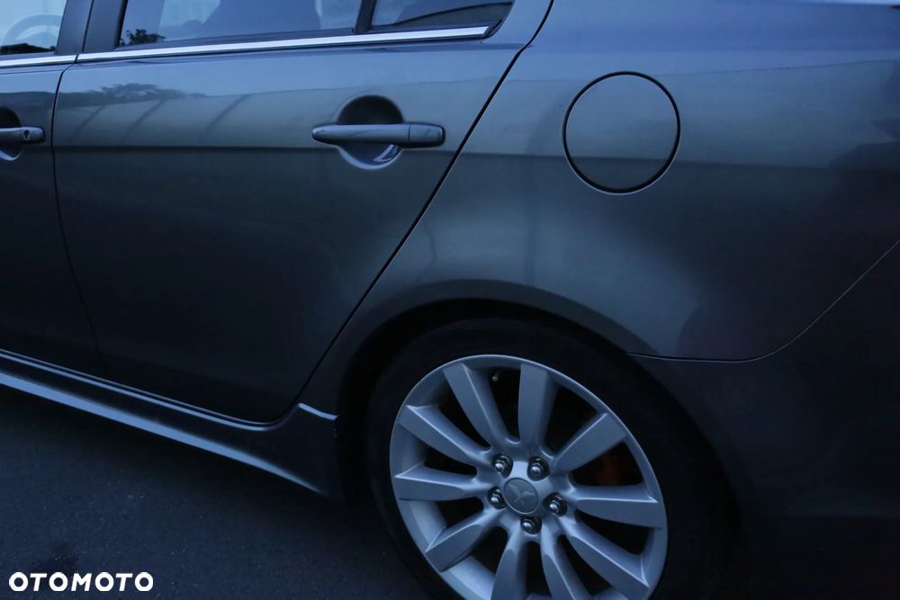 Mitsubishi Lancer 1.8 Intense - 33