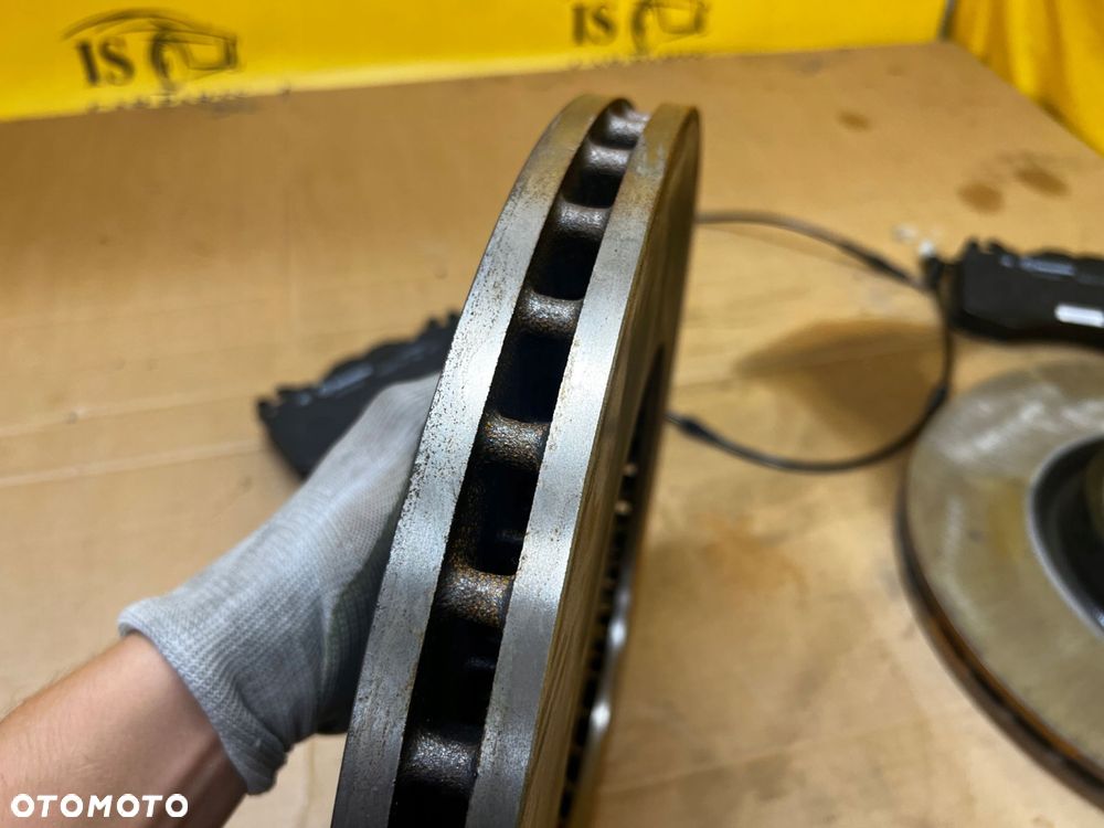 TARCZE KLOCKI HAMULCOWE HAMULCE PRZÓD BREMBO LAND ROVER DISCOVERY V L462 - 4