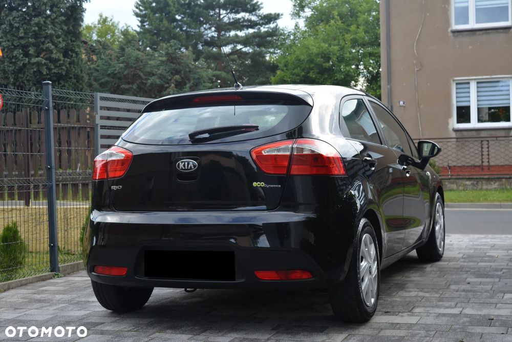 Kia Rio 1.2 Dream Team Edition - 14