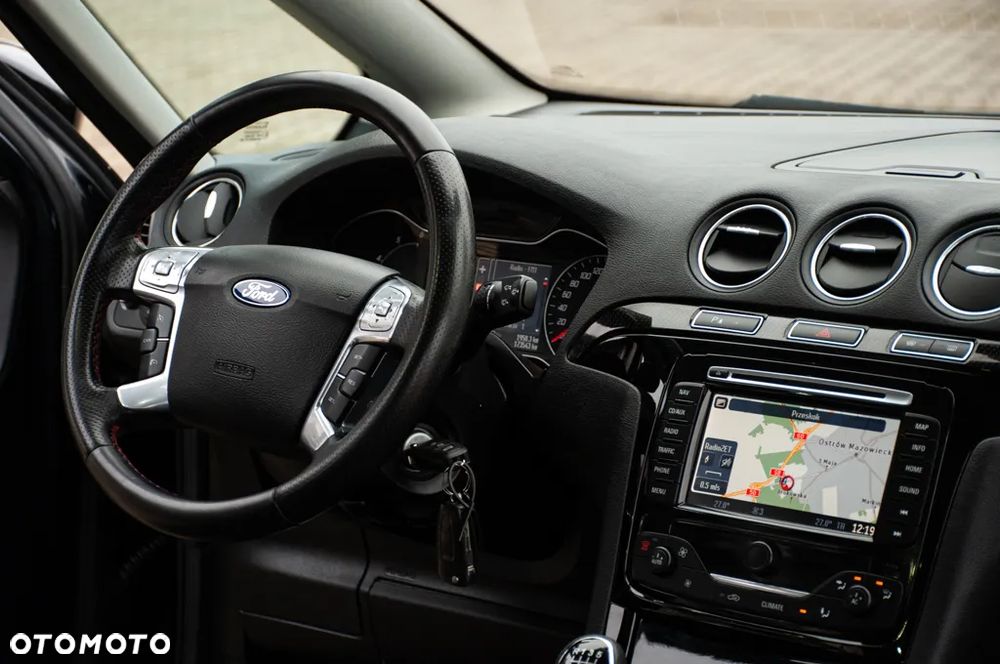 Ford S-Max - 16