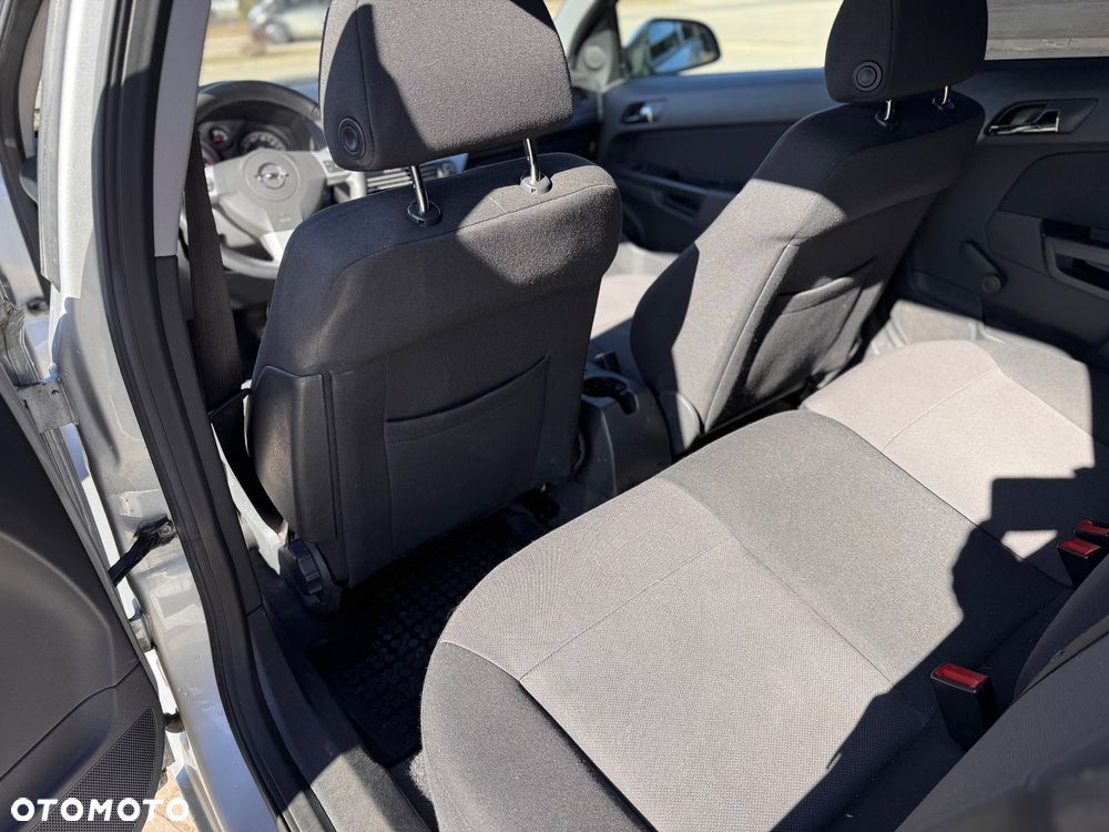 Opel Astra 1.6 - 7